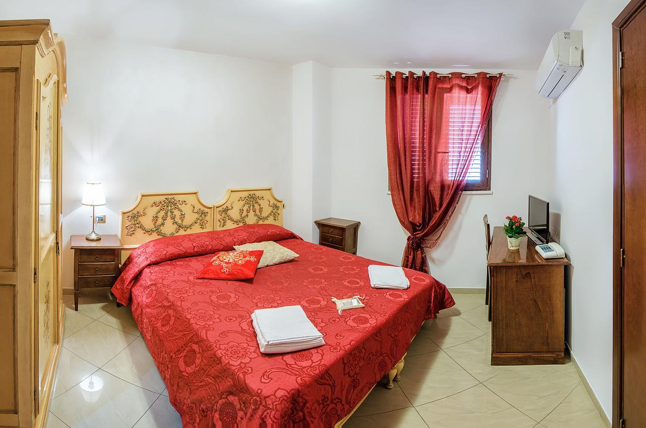 Garibaldi Relais Bed & Breakfast Шака Екстериор снимка