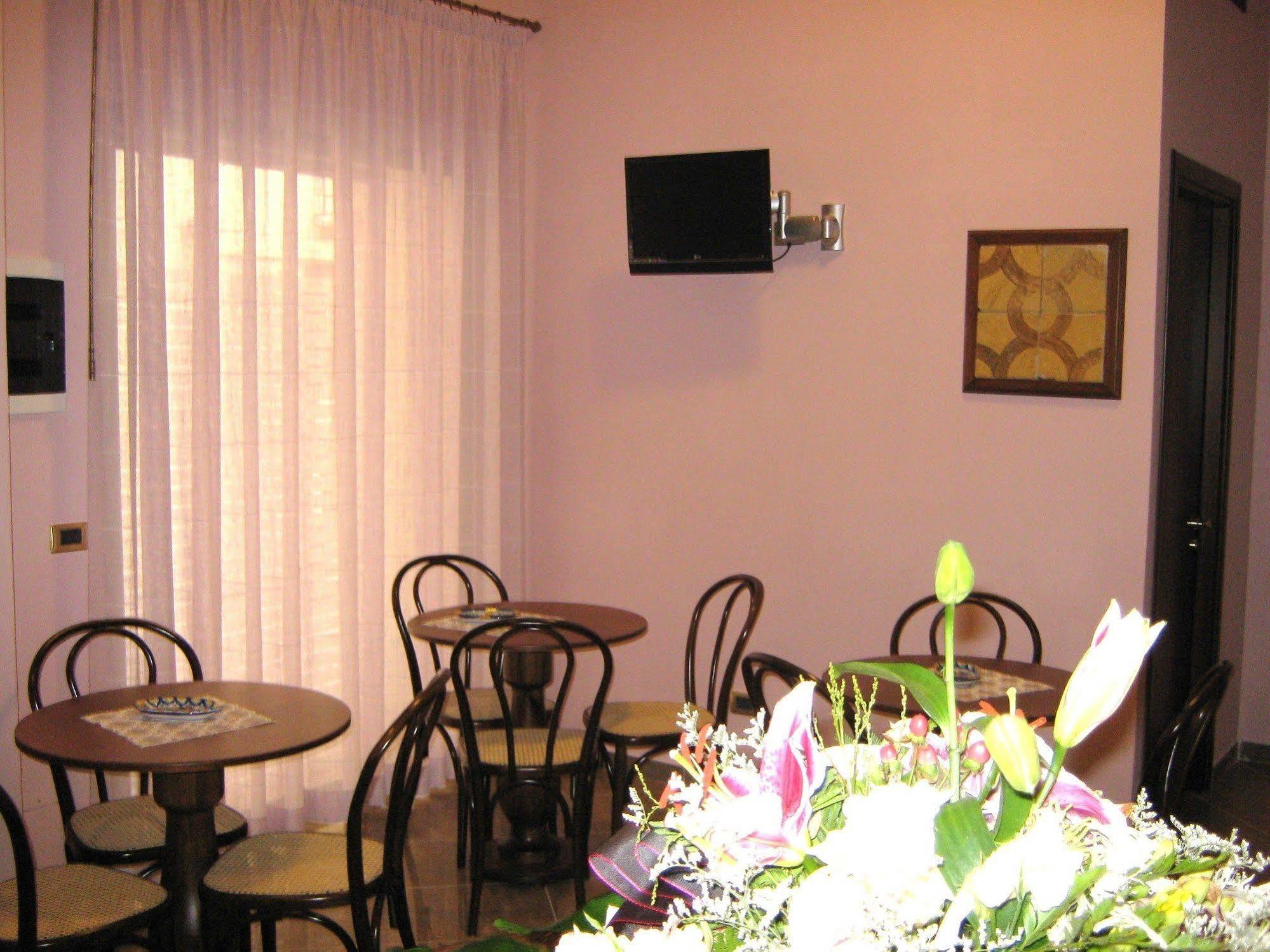 Garibaldi Relais Bed & Breakfast Шака Екстериор снимка